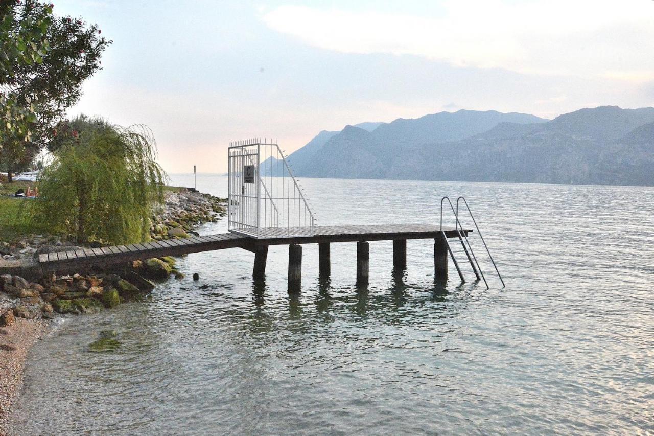 Apartment Windows On The Lake Malcesine Kültér fotó
